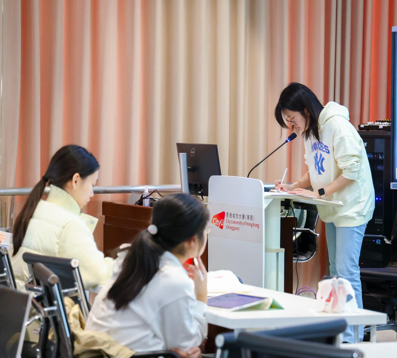 75812166.jpg 95c55b4d-1daa-465a-9e89-b9493e3e898e.jpg