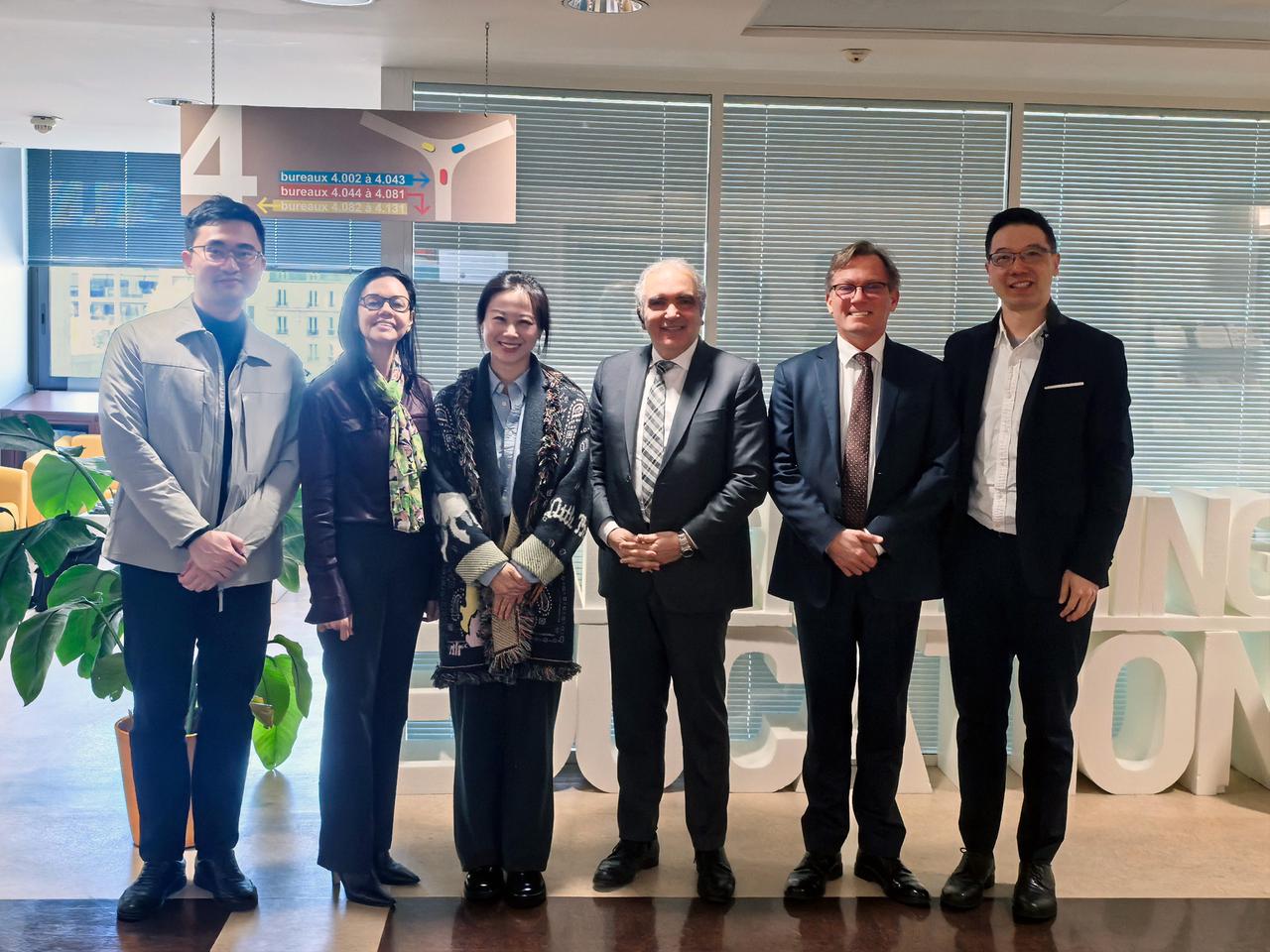 95986164.jpg 67406ca9-527b-4237-928f-b820e1b53f5f.jpg